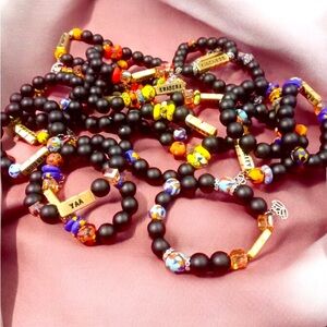 Wristbead-a stunning,handcrafted pc that embodies the vibrant spirit of Africa